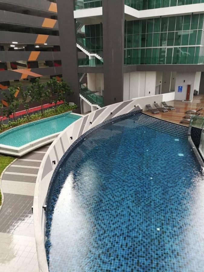 Rantissi Homestay The Zizz Damansara North Petaling Jaya Exterior foto